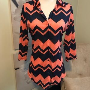 Cute chevron pattern Rue 21 button up shirt